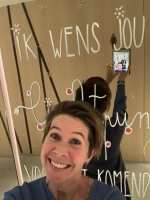 Handlettering op ramen en deuren